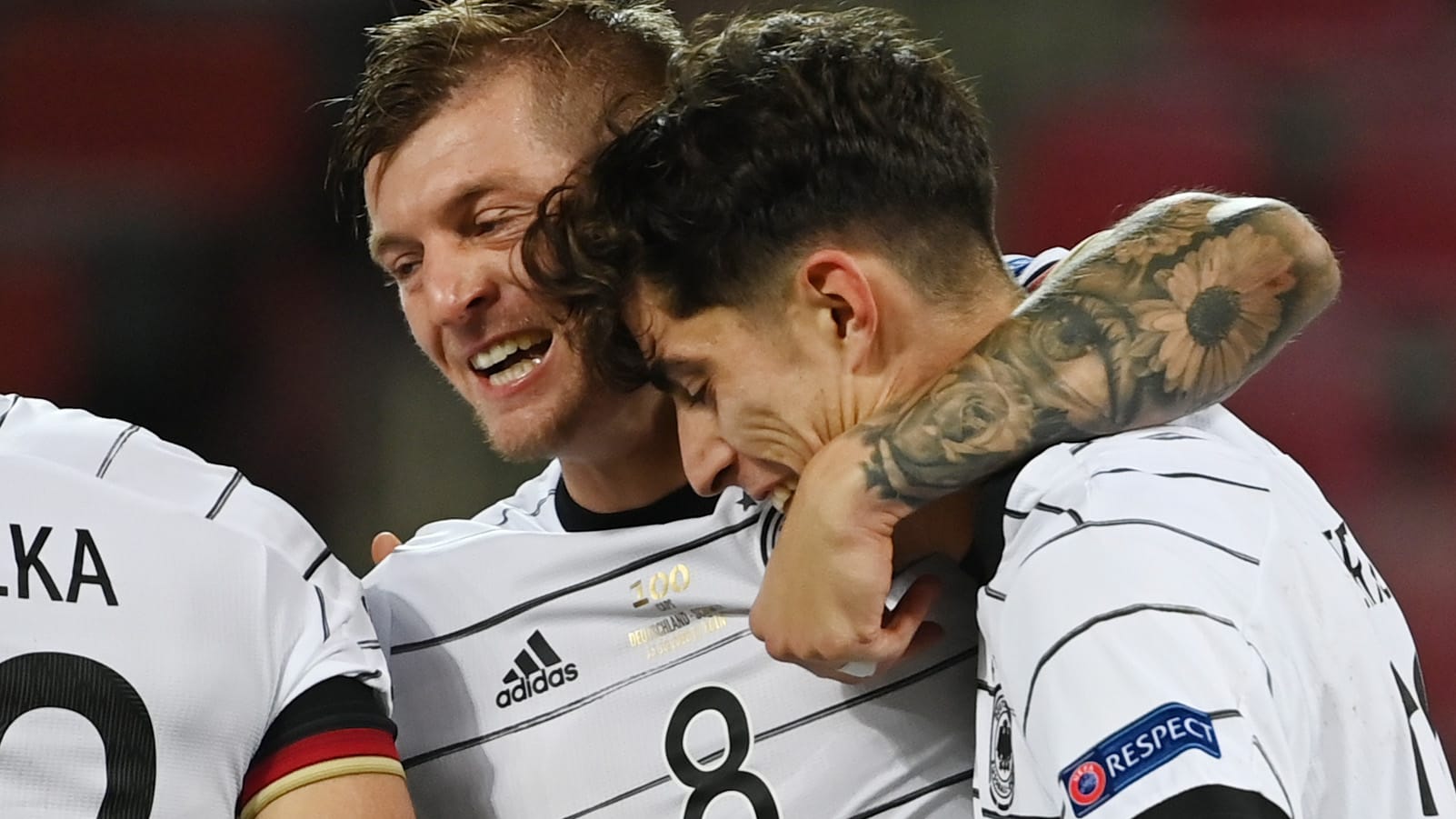 Toni Kroos (l.) und Kai Havertz, Torschütze zum 2:2.