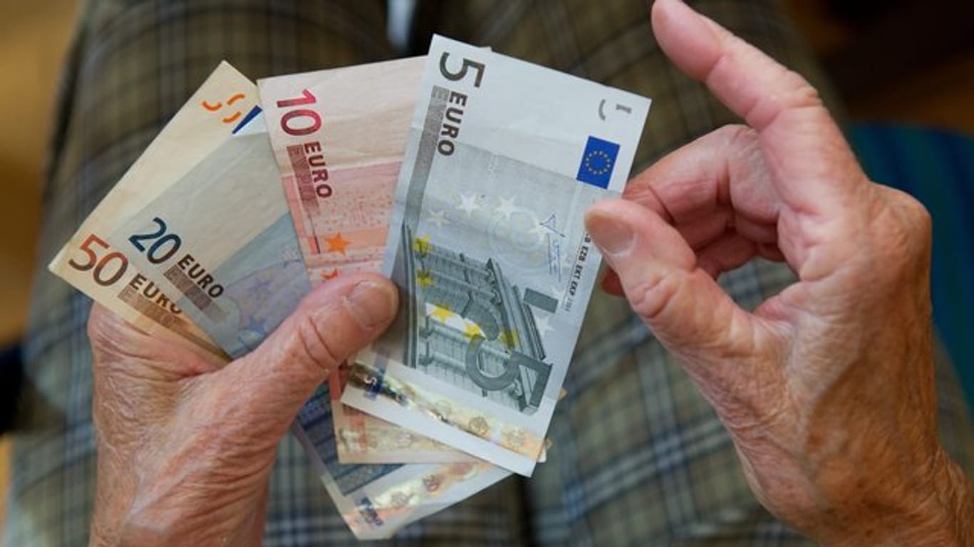 Auch die Arbeit im Ausland kann unter bestimmten Vorrausetzungen zu Rentenansprüchen in Deutschland führen.