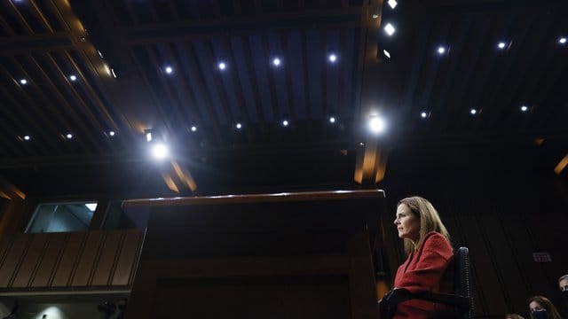 Richterkandidatin Amy Coney Barrett hielt sich bei kontroversen Fragen bedeckt. Richterkandidatin Amy Coney Barrett hielt sich bei kontroversen Fragen bedeckt.