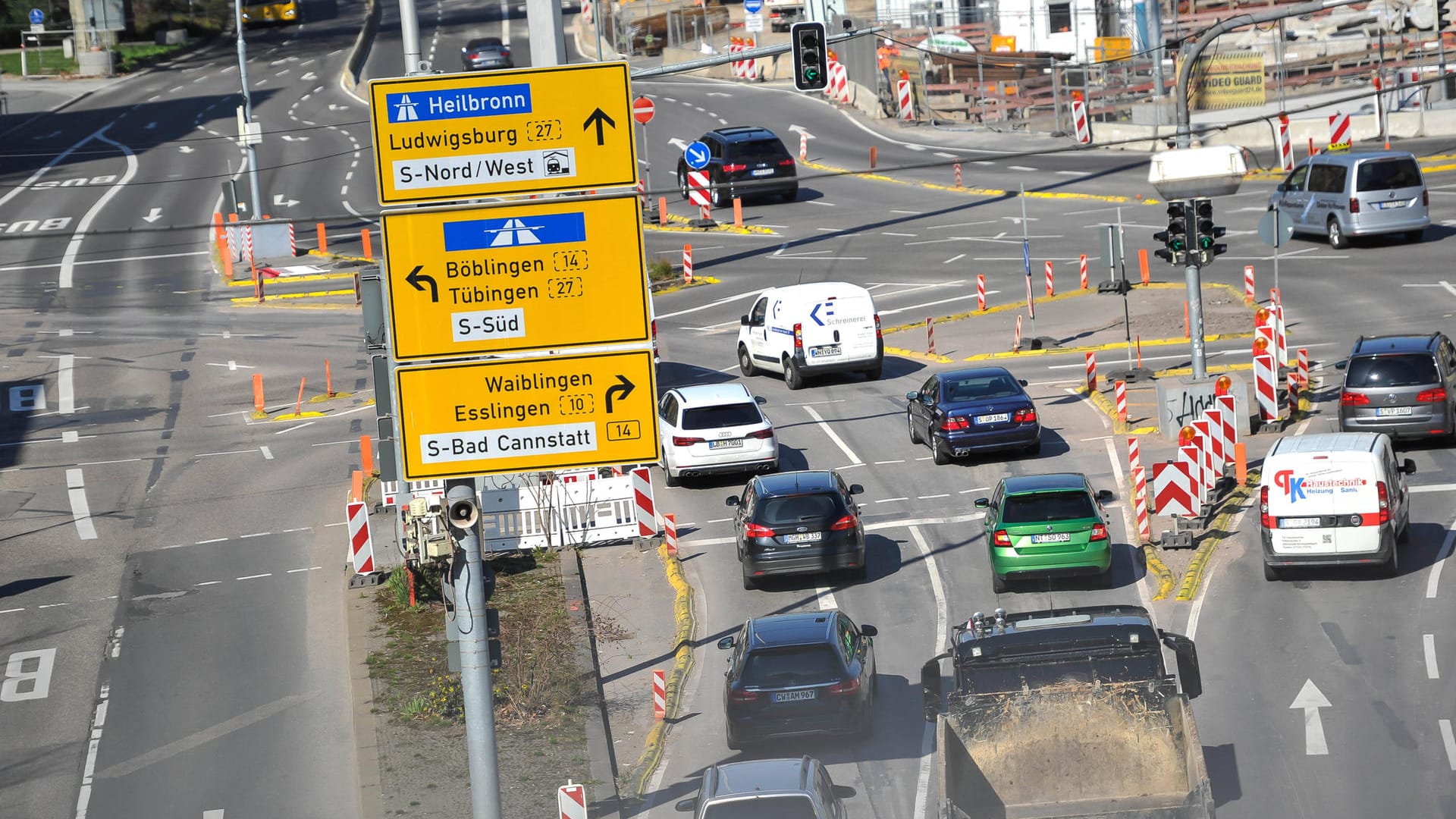 Verkehrs am Gebhard-Müller-Verkehr am Gebhard-Müller-Platz: Wenn es nach einem neuen Entwurf geht, soll die Bundesstraße 14, die den Platz kreuzt, umgestaltet werden.: Wenn es nach einem neuen Entwurf geht, soll die Bundesstraße 14, die den Platz kreuzt, umgestaltet werden.