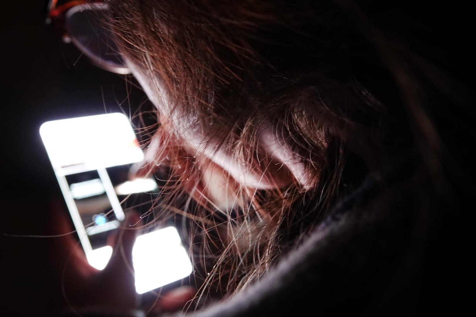 Sexuelle Belästigung im Internet: Etwa jede dritte junge Frau ist betroffen.