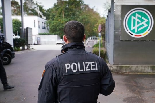 Wegen des Verdachts der Steuerhinterziehung waren auch die Geschäftsräume des DFB durchsucht worden.