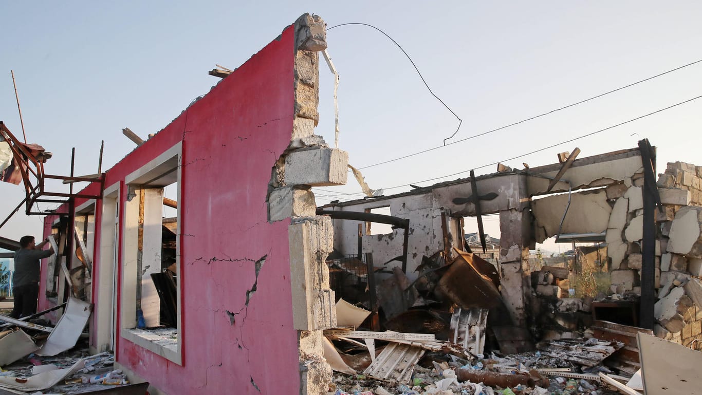 Folgen der Kämpfe in Bergkarabach: Ein zerstörtes Haus in der Ortschaft Chojuk Marjanly.