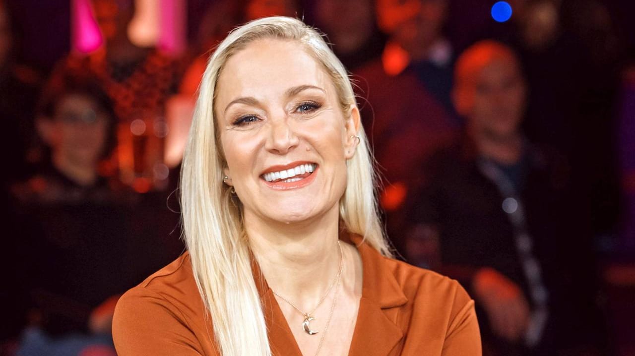 Janine Kunze: Mit ihrem Partner Dirk Budach hat sie zwei Töchter und einen Sohn.