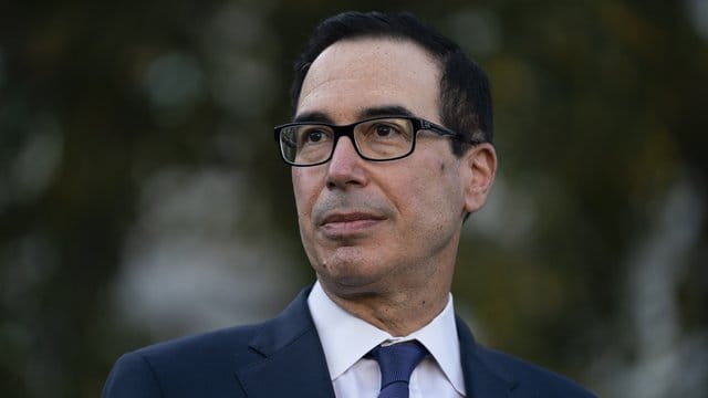 Steven Mnuchin, Finanzminister der USA: Washington hat im festgefahrenen Streit um das Schicksal der Video-App Tiktok in den USA ihre harte Position bekräftigt. Steven Mnuchin, Finanzminister der USA: Washington hat im festgefahrenen Streit um das Schicksal der Video-App Tiktok in den USA ihre harte Position bekräftigt.