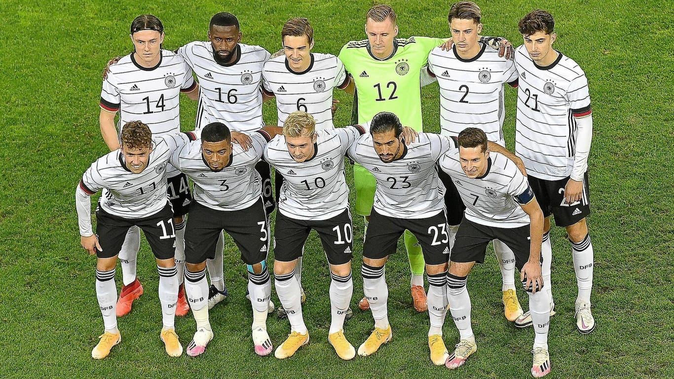 Ersatzgeschwächt: Besonders zum Spiel gegen die Türkei musste Bundestrainer Löw die DFB-Elf umstellen.