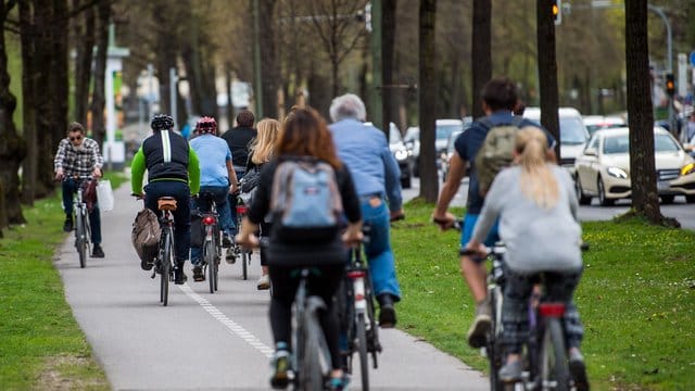 Radweg: Laut ADAC erfüllt rund jeder dritte Radweg nicht einmal die jeweilige Mindestbreite.