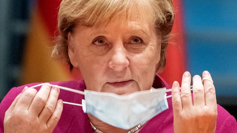Kein Maskenmuffel: Kanzlerin Angela Merkel bei der Sitzung mit den Ministerpräsidenten.