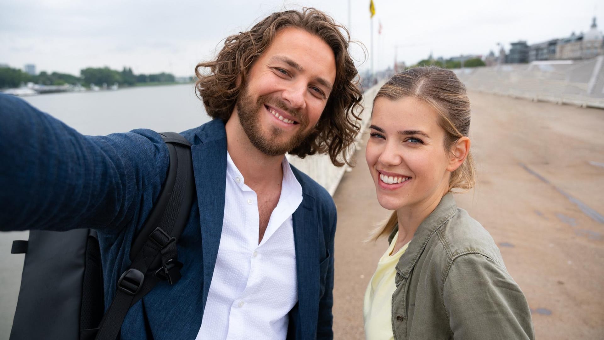 Josefin Reinhard (Sina Zadra) und Alexander Verhoven (Frederik Götz): Um sie dreht sich alles in der Neuauflage von "Verbotene Liebe".