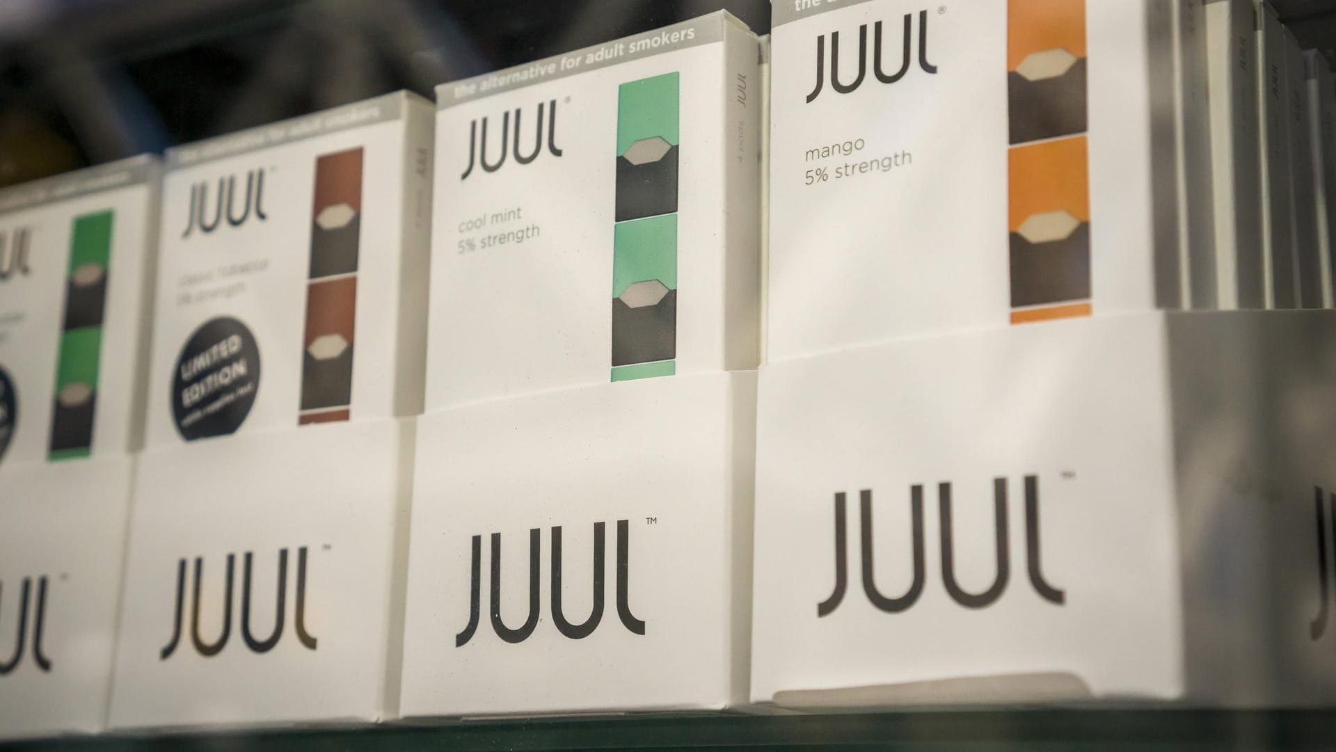 Juul-E-Zigaretten (Symbolbild): Das US-Unternehmen verlässt den deutschen Markt.