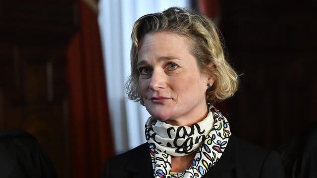 Delphine Boël alias Prinzessin Delphine lernt ihren Halbbruder kennen.