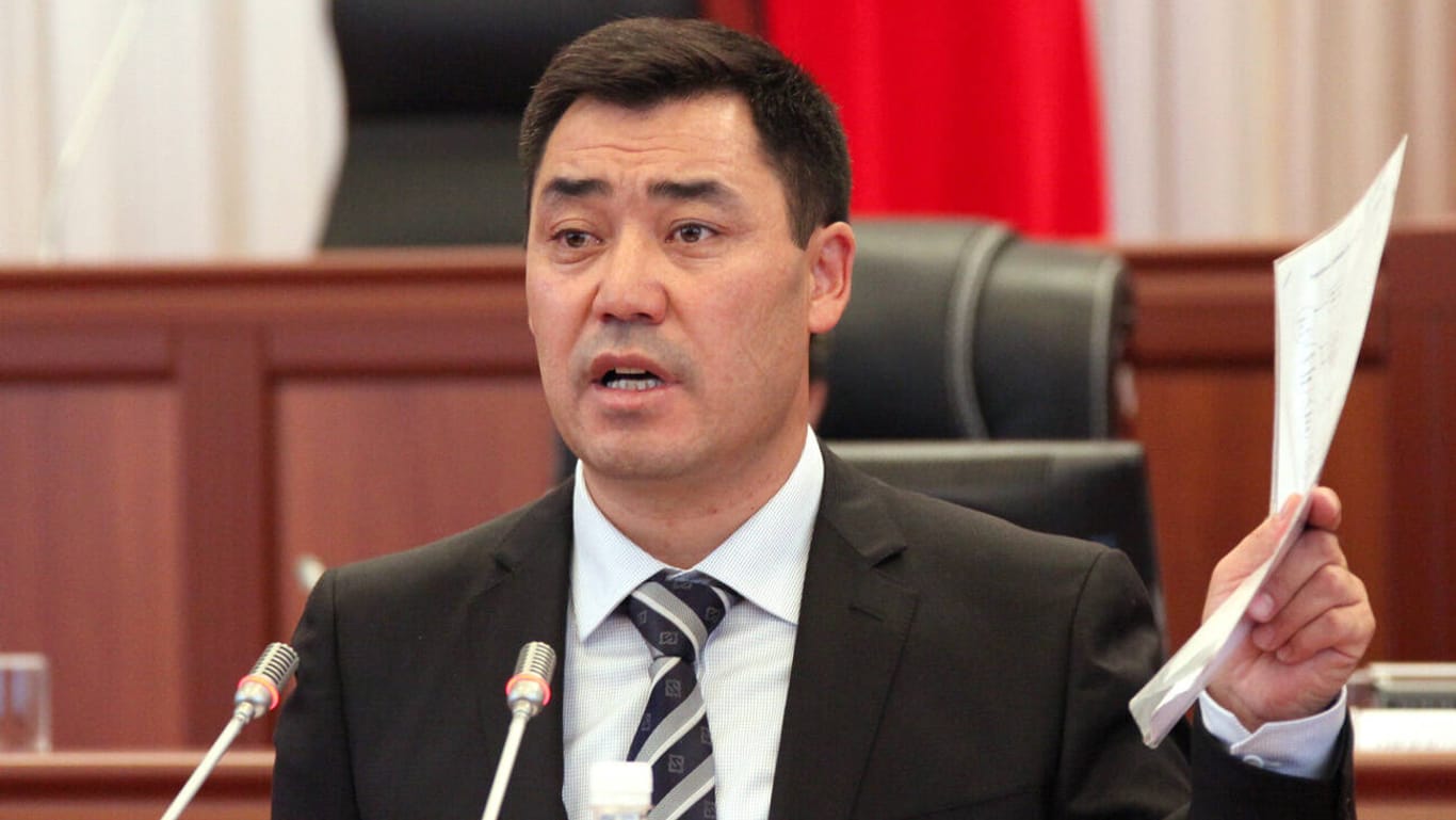 Sadyr Schaparow: Er hat sich selbst zum neuen Präsidenten von Kirgistan ernannt.
