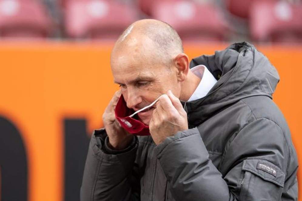 Kehrt rechtzeitig zum Bundesliga-Spitzenspiel zu seinem Team zurück: FCA-Coach Heiko Herrlich.