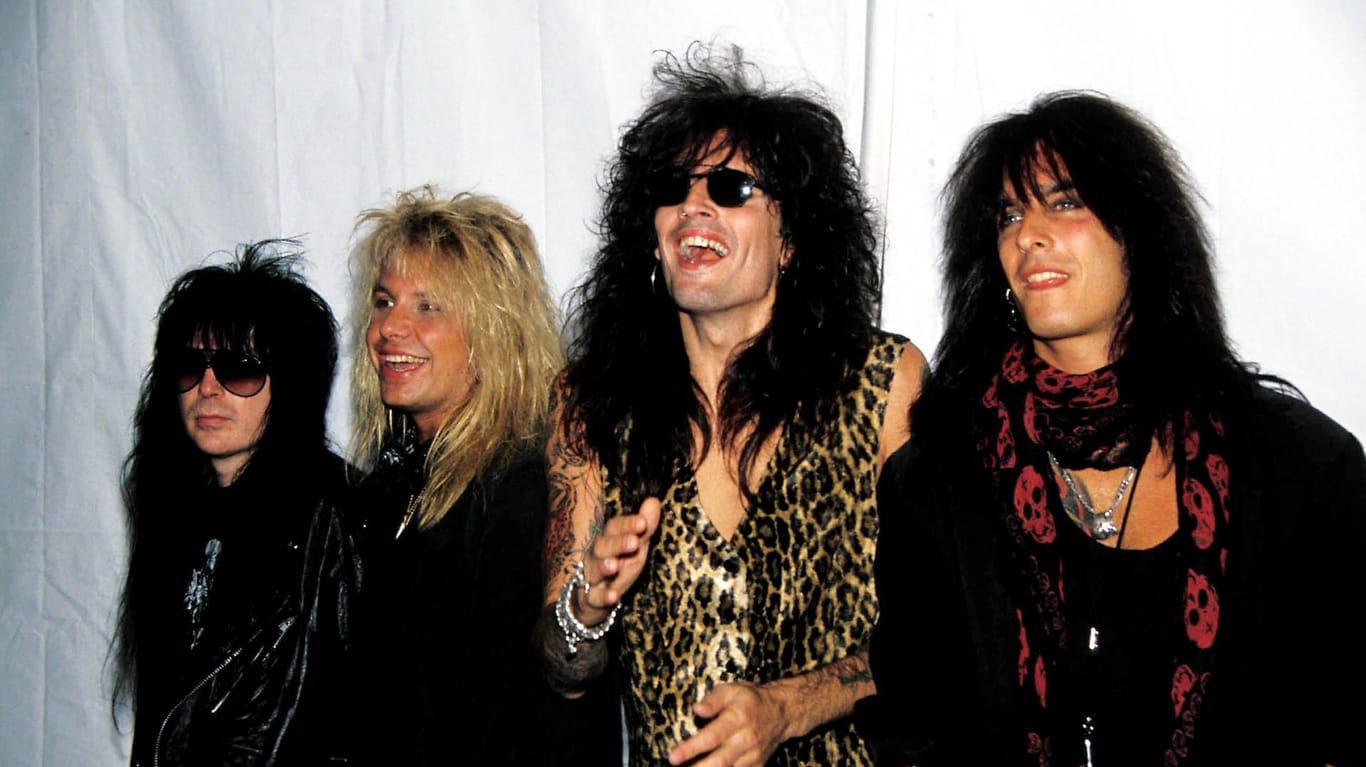 1989 erreichten Mötley Crüe mit "Dr. Feeldgood" ihren kommerziellen Höhepunkt. Die LP verkaufte sich alleine in den USA über sechs Millionen Mal bisher.