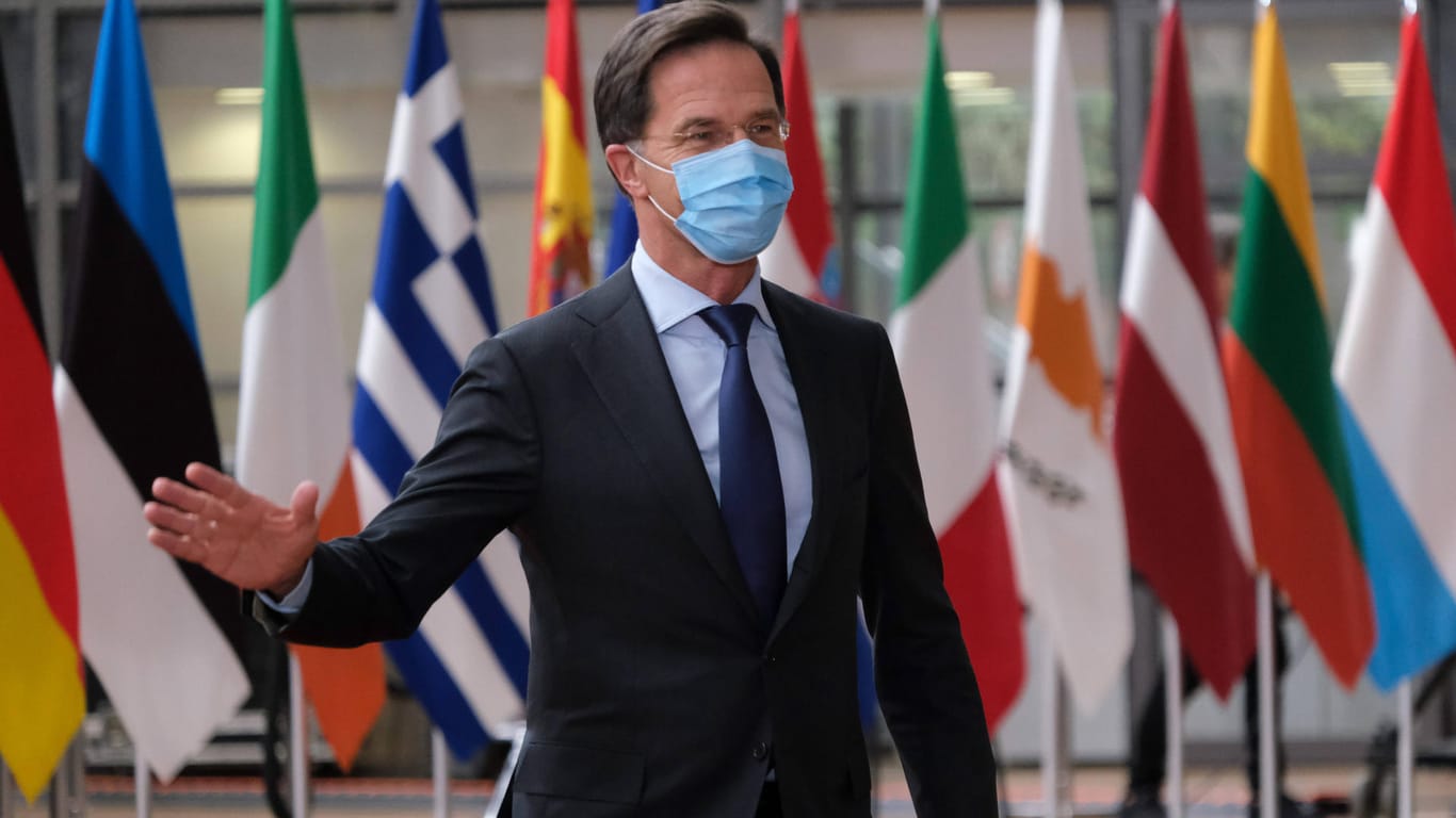 Mark Rutte: Der Ministerpräsident kündigte eine allgemeine Maskenpflicht an.