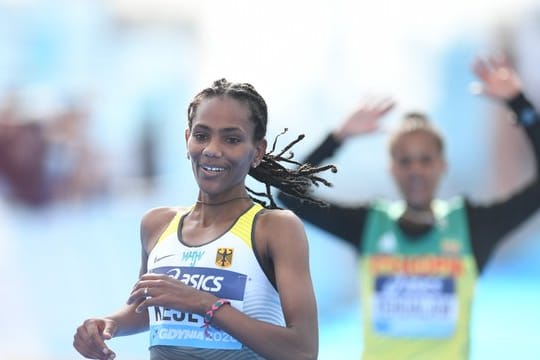 Lief bei der Halbmarathon-WM in Polen auf Platz zwei: Melat Yisak Kejeta (l).