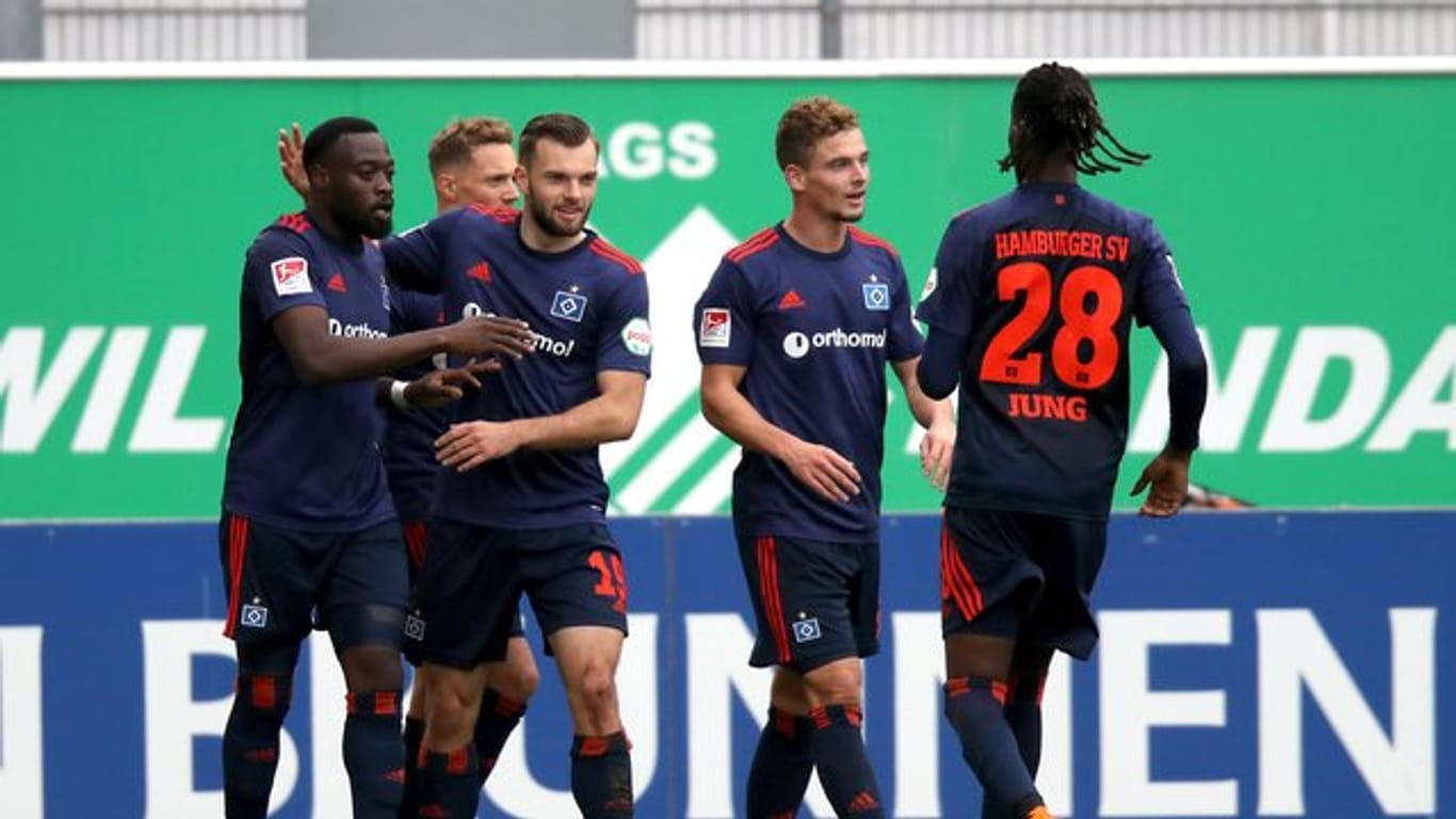 Der HSV feierte einen knappen Auswärtssieg in Fürth.