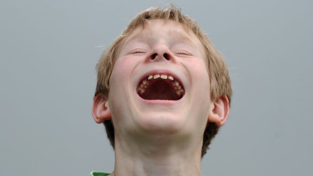 Ein lachendes Kind (Symbolbild): In Leipzig hat die 30. Lachmesse begonnen. Ein lachendes Kind (Symbolbild): In Leipzig hat die 30. Lachmesse begonnen.