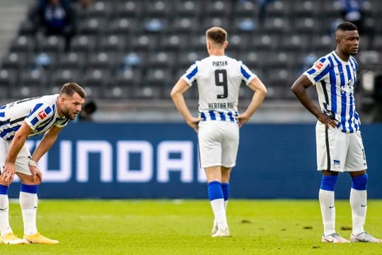 Enttäuscht: Herthas Profis kassierten die dritte Niederlage in Serie.