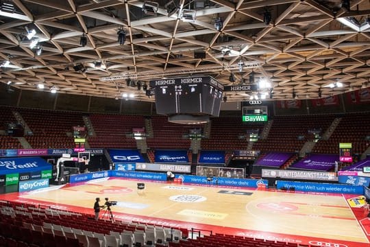 In die Freude über die Zuschauer-Rückkehr im deutschen Basketball hat sich leichte Ernüchterung gemischt.