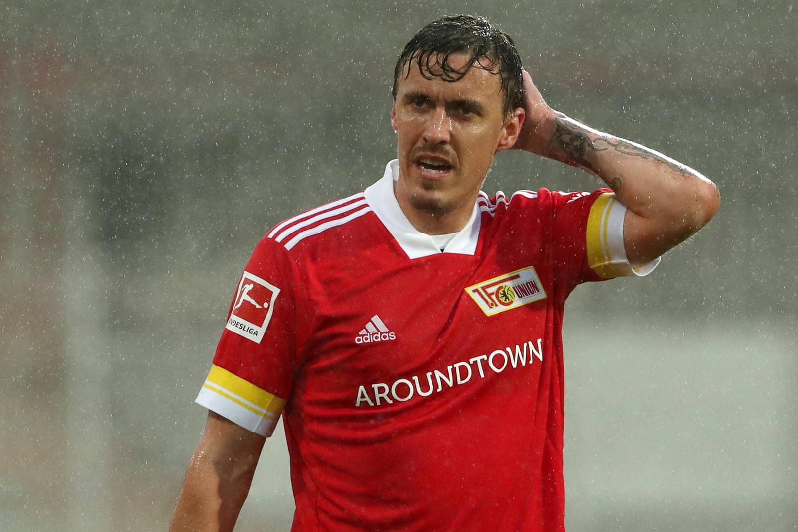 Max Kruse im Regen: Der ehemalige Nationalspieler nahm bereits an Poker-Turnieren teil.