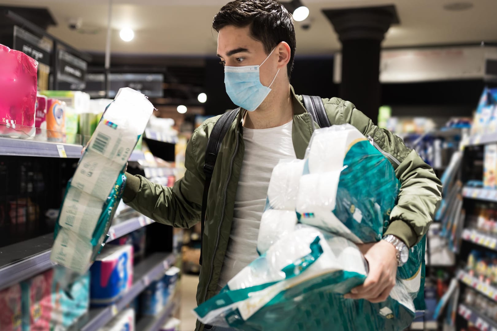 Einkaufen: Sich einen Vorrat an Toilettenpapier anzulegen, ist nicht nötig.