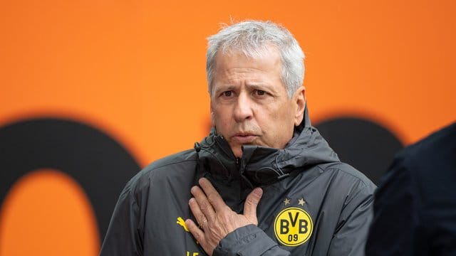 BVB-Trainer Lucien Favre trifft mit seinem Team in der Champions League auf Lazio Rom.