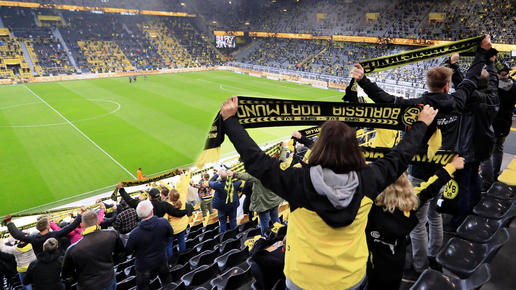 Der Signal Iduna Park: Wie in der Bundesliga darf auch in der Champions League nur eine begrenzte Zahl an Zuschauern ins BVB-Stadion.