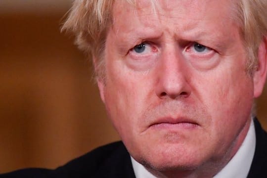 Premier Boris Johnson bei einer Pressekonferenz in der 10 Downing Street.