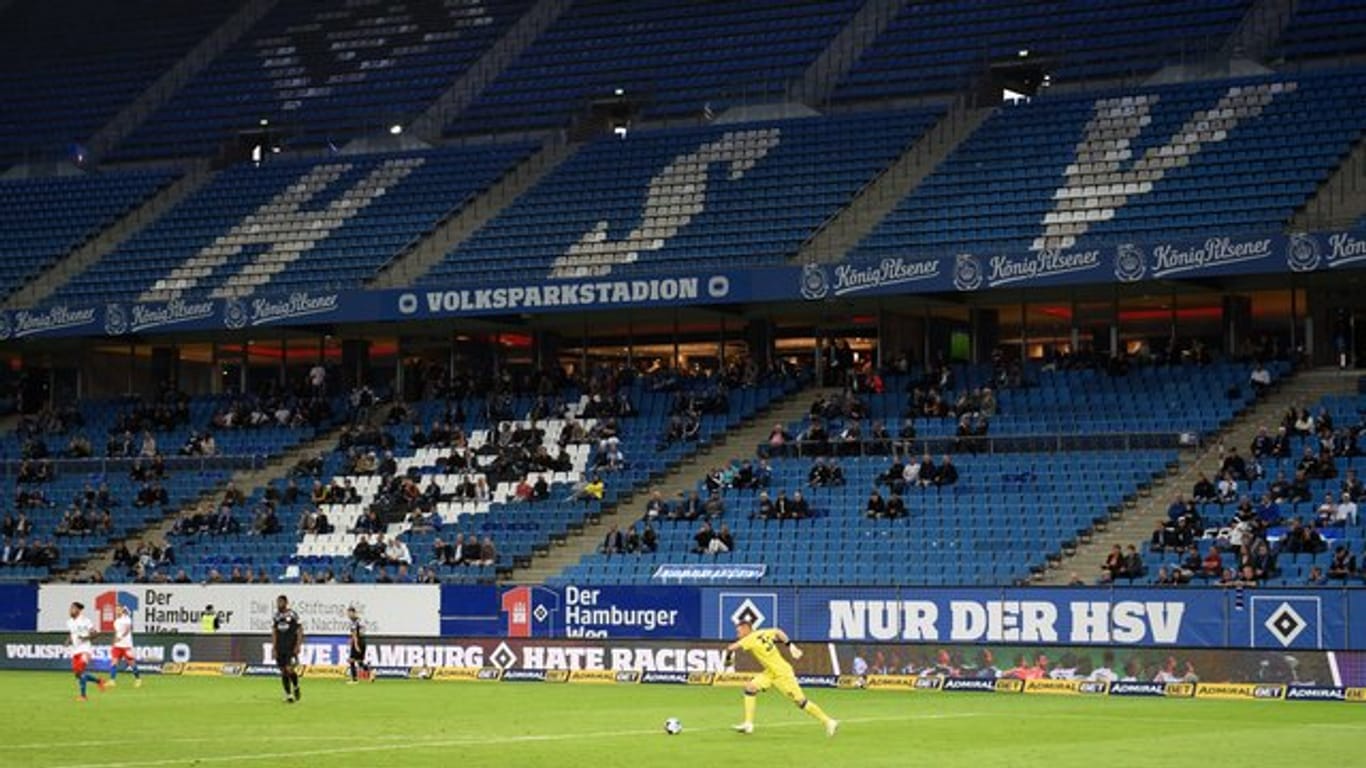 Nur 1000 statt 4500 Zuschauer dürfen beim HSV-Heimspiel gegen Aue ins Stadion.
