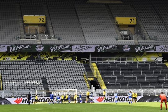 Lediglich 300 Zuschauer sind beim Revierderby Dortmund gegen Schalke erlaubt.
