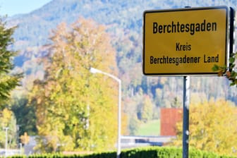Ortsschild Berchtesgaden: Grund für den lokalen Lockdown ist ein Superspreader-Event (Symbolbild).