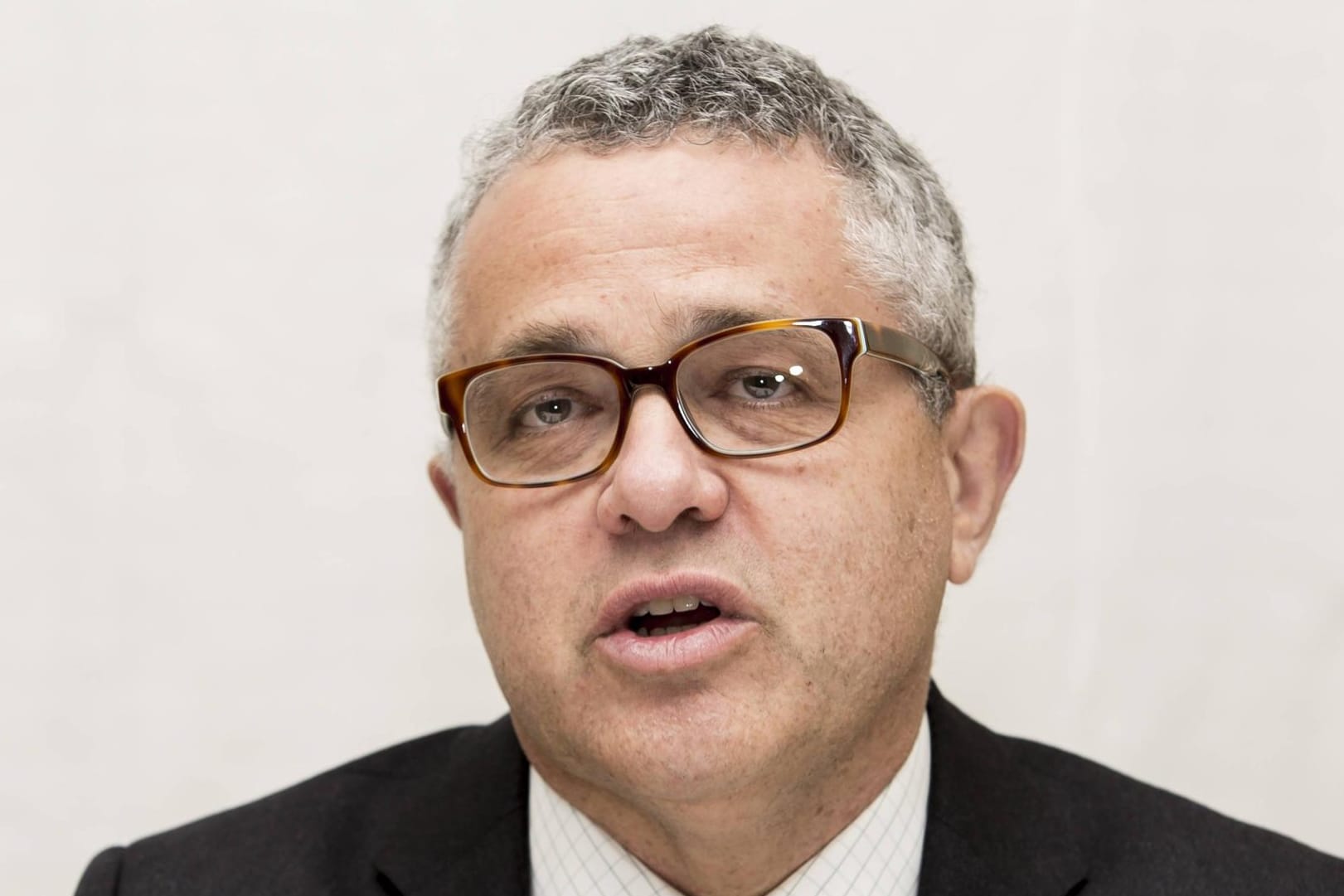 Jeffrey Toobin: Jeffrey Ross Toobin ist ein US-amerikanischer Anwalt, Blogger, Autor und Rechtsanalyst für CNN und The New Yorker. Jetzt wurde er suspendiert.