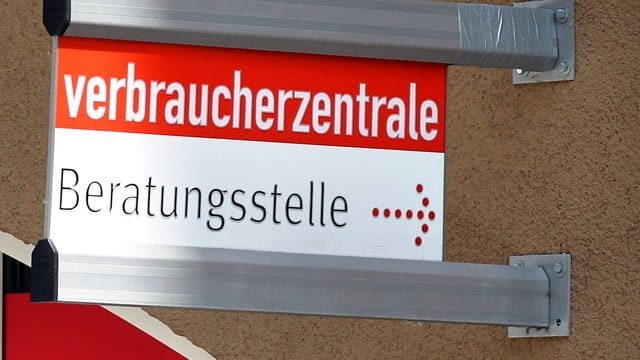 Die Verbraucherzentrale Niedersachsen ist in der Corona-Krise vor allem in Sachen Reiserecht gefragt. Die Verbraucherzentrale Niedersachsen ist in der Corona-Krise vor allem in Sachen Reiserecht gefragt.