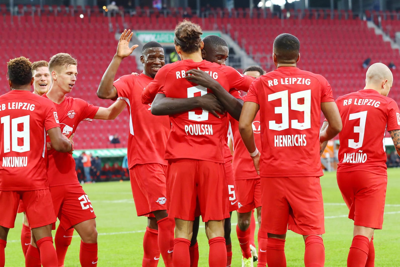 RB Leipzig Spieler: Vor dem Champions League Spiel gegen Istanbul ließen sich drei der Kicker besonders teuer frisieren.