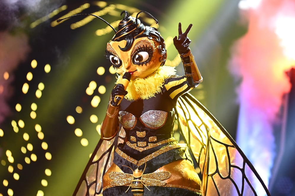 "The Masked Singer": Veronica Ferres ist der Promi im Bienen-Kostüm.