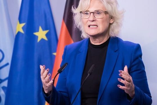 "Um diese Gräueltaten mit aller Kraft zu bekämpfen und Kinder besser zu schützen, haben wir ein umfassendes Paket beschlossen": Christine Lambrecht.
