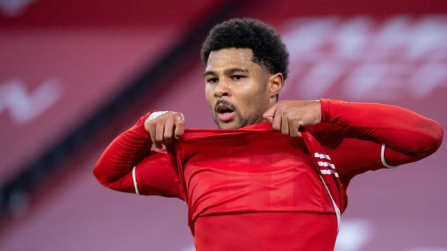 Bayern-Profi Serge Gnabry ist positiv auf das Coronavirus getestet worden.