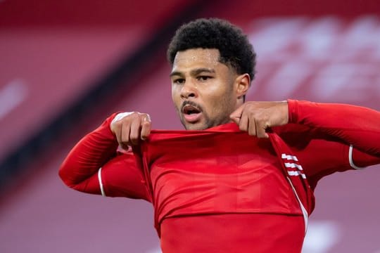 Bayern-Profi Serge Gnabry ist positiv auf das Coronavirus getestet worden.