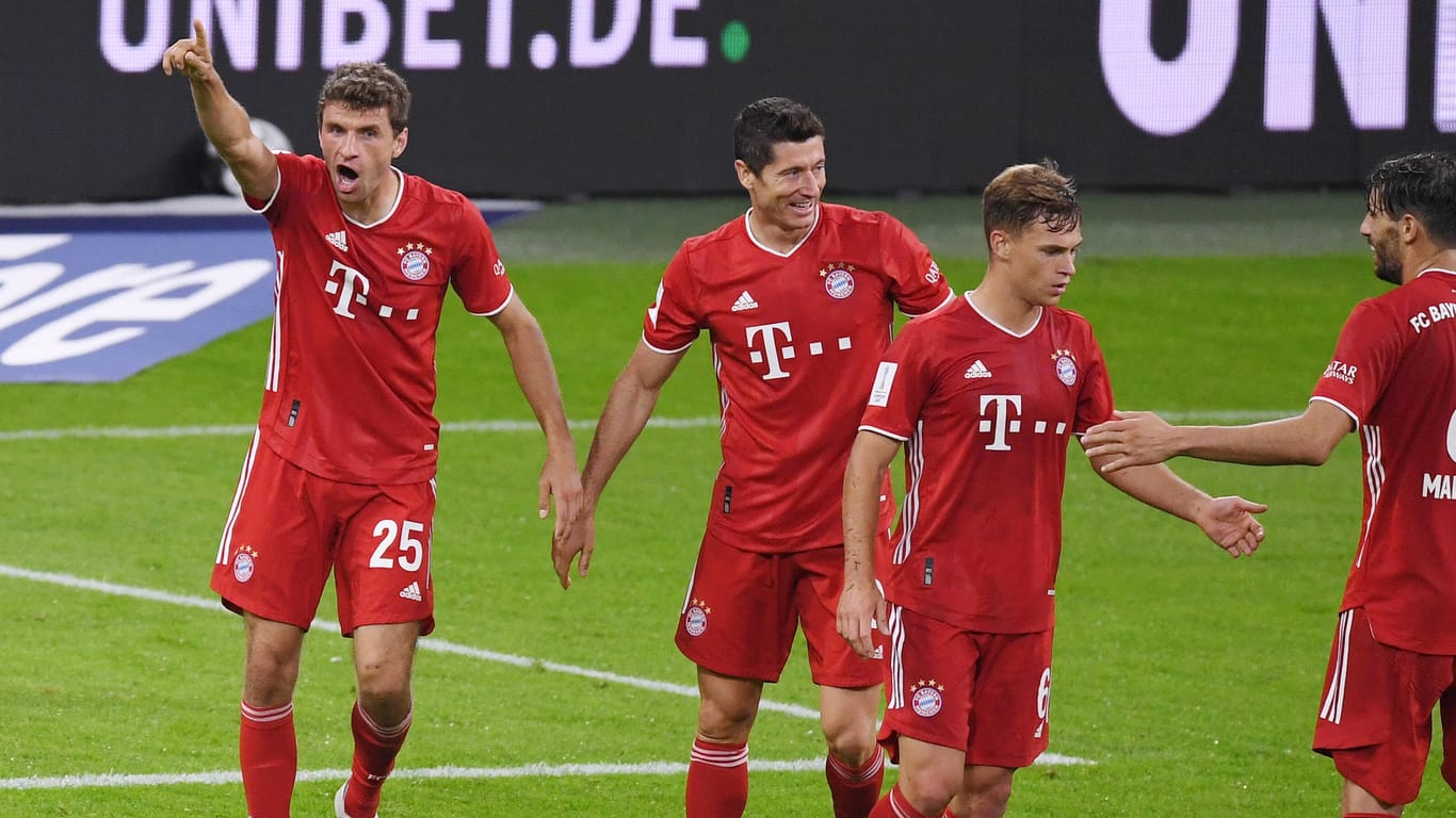 Spieler des FC Bayern München: Nach den Richtlinien der UEFA müssen für ein Champions-League-Spiel mindestens 13 Spieler negativ getestet sein.