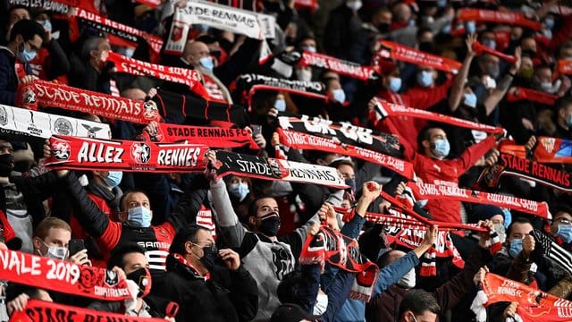 Dicht an dicht: Fans von Stade Rennens beim Spiel gegen FK Krasnodar.