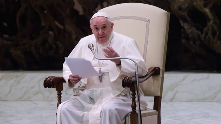 Papst Franziskus spricht während seiner wöchentlichen Generalaudienz in der Halle Paul VI.