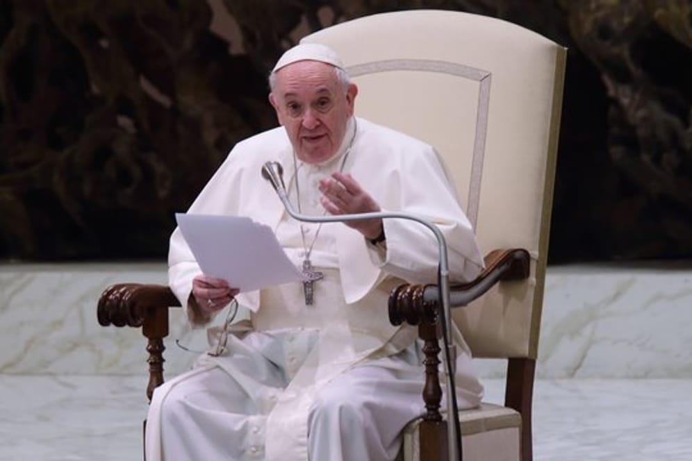 Papst Franziskus spricht während seiner wöchentlichen Generalaudienz in der Halle Paul VI.