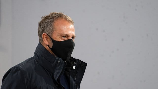 Muss beim Königsklassen-Auftakt auf Serge Gnabry verzichten: Bayern-Coach Hansi Flick. Muss beim Königsklassen-Auftakt auf Serge Gnabry verzichten: Bayern-Coach Hansi Flick.