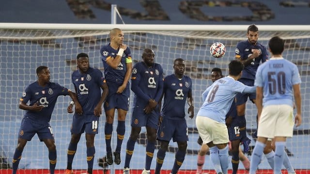 Manchester Citys Ilkay Gündogan traf per Freistoß.