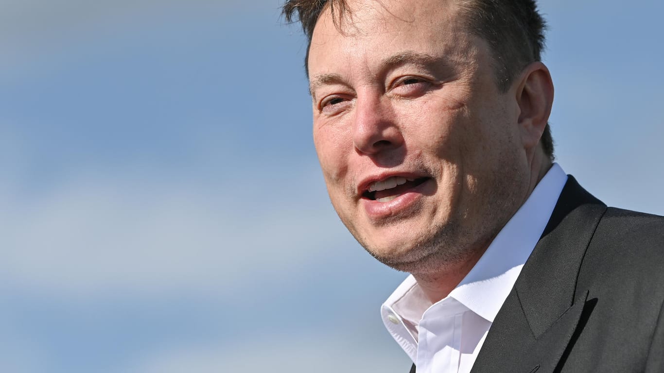 Tesla-Chef Elon Musk: Der E-Auto-Bauer hat den fünften Quartalsgewinn in Folge eingefahren.