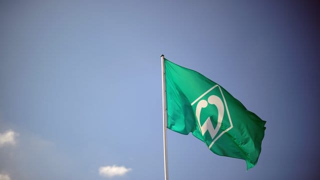 Beim SV Werder Bremen ist ein Spieler positiv auf das Coronavirus getestet worden. Beim SV Werder Bremen ist ein Spieler positiv auf das Coronavirus getestet worden.