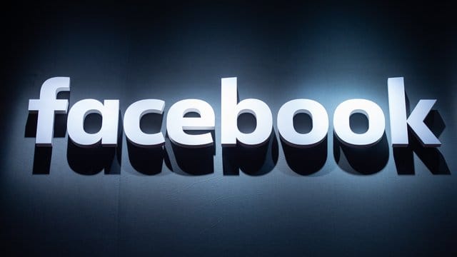 Facebook bringt seine Dating-Funktion nach einer monatelangen Verzögerung wegen Datenschutz-Bedenken nun auch in Europa an den Start. Facebook bringt seine Dating-Funktion nach einer monatelangen Verzögerung wegen Datenschutz-Bedenken nun auch in Europa an den Start.