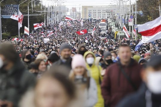 Demonstranten bei einem Protest der belarussischen Opposition in Minsk.