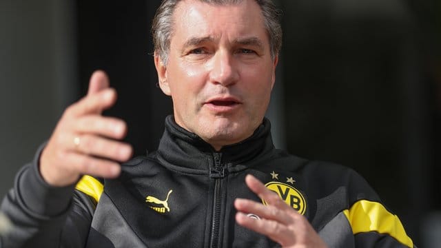 Nimmt die BVB-Profis gegen Schalke in die Pflicht: Sportdirektor Michael Zorc. Nimmt die BVB-Profis gegen Schalke in die Pflicht: Sportdirektor Michael Zorc.